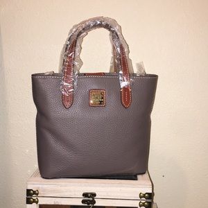 Dooney & Bourke 👜